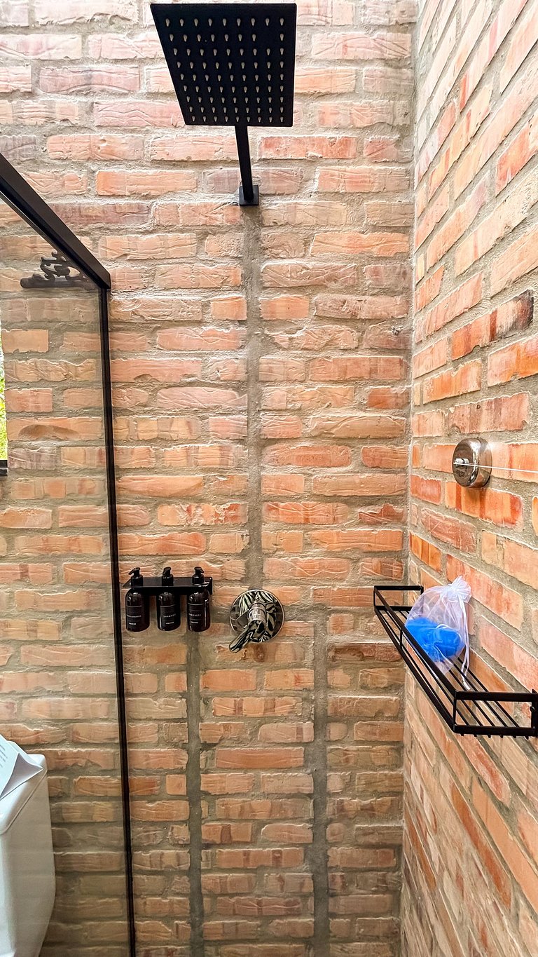 Cabana da Árvore | Hidro, lareira e deck privativo