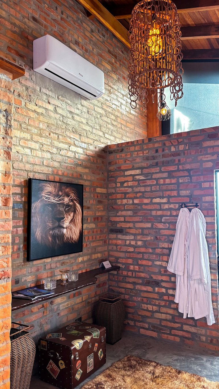 Cabana de Judá | Hidro, lareira e imersão