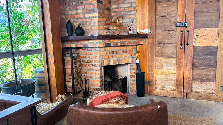 Cabana de Judá | Hidro, lareira e imersão