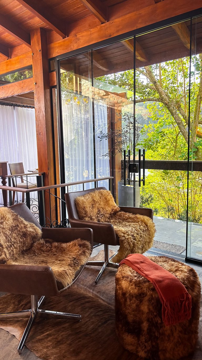 Cabana de Judá | Hidro, lareira e imersão