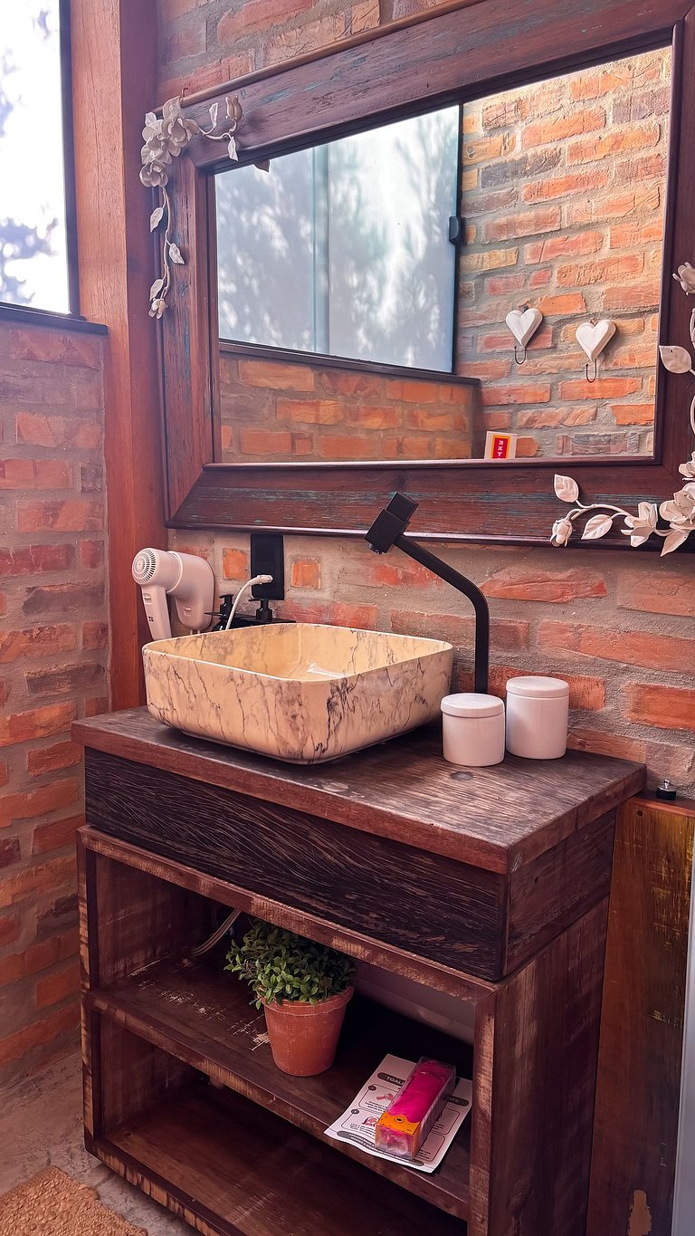 Cabana de Judá | Hidro, lareira e imersão