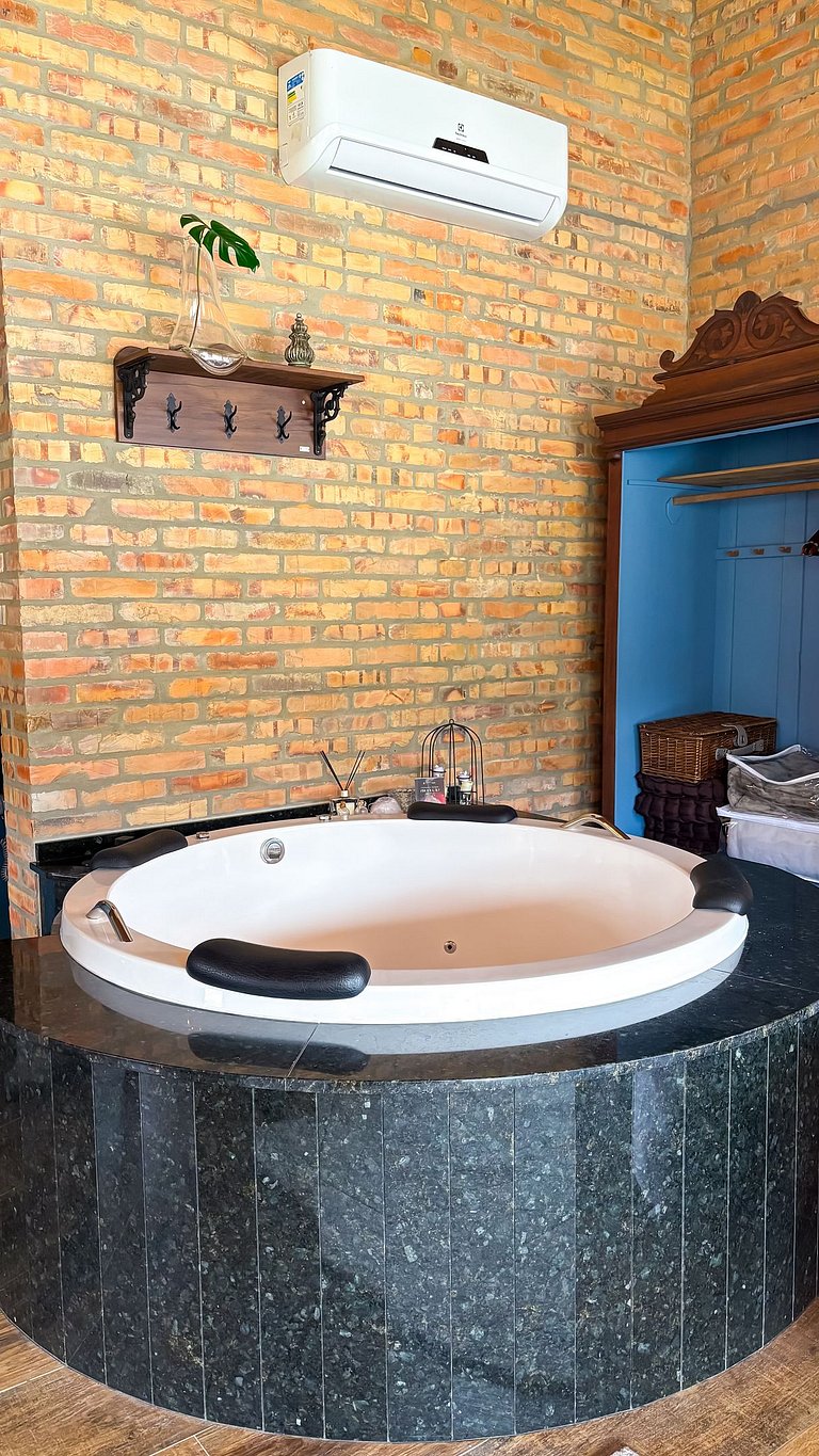 Cabana da Pedra | Hidro, rede suspensa e lareira