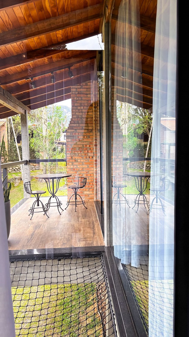 Cabana da Pedra | Hidro, rede suspensa e lareira