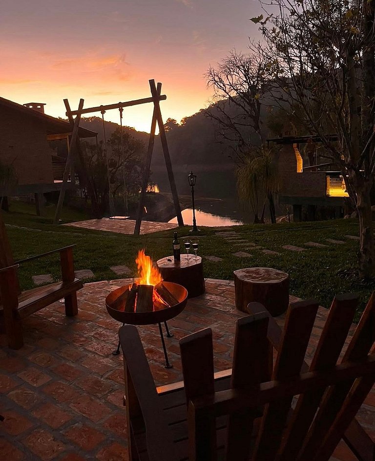 Cabana da Pedra | Hidro, rede suspensa e lareira